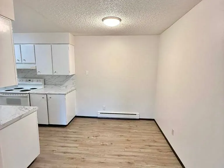 18524 Tm Jd Gisz Llc — Photo 6
