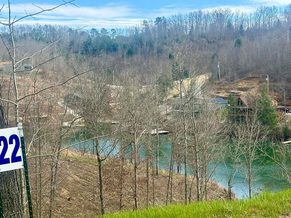 1st image of 22 Sleepy Hollow Rd