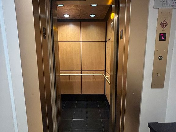 2nd image of 5555 S Everett Ave APT B3-4