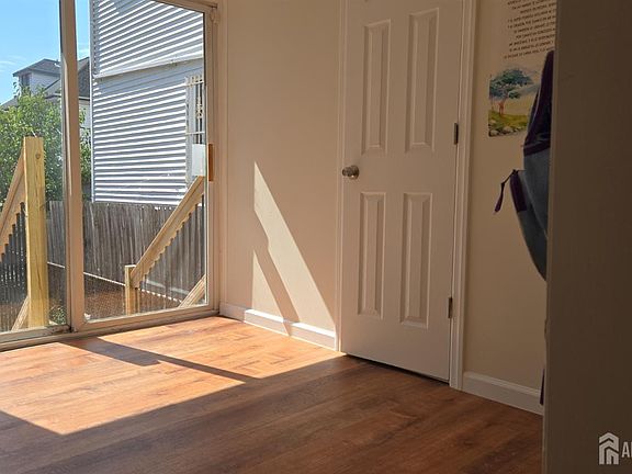 5th image of 509 81st St