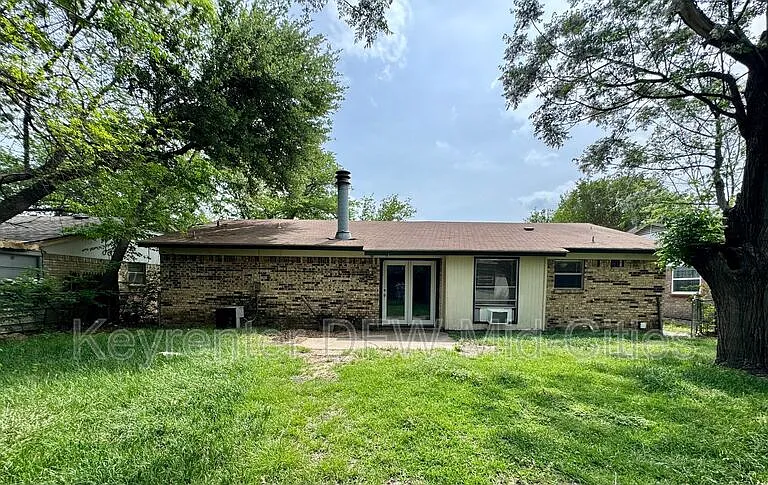 338 Beatty Dr — Photo 15