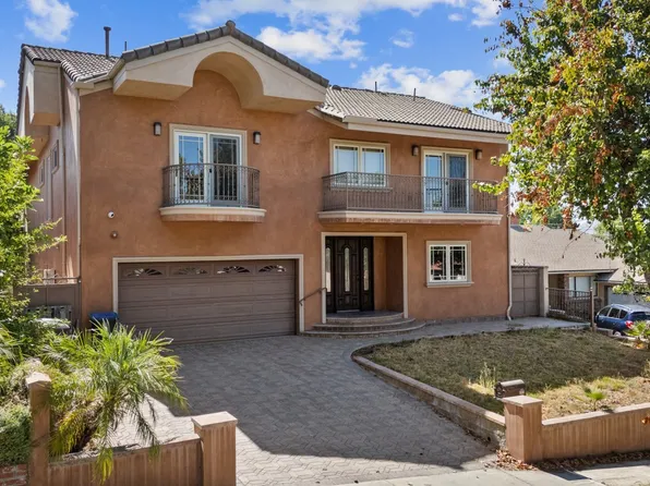 700 Irving Dr, Burbank, CA 91504