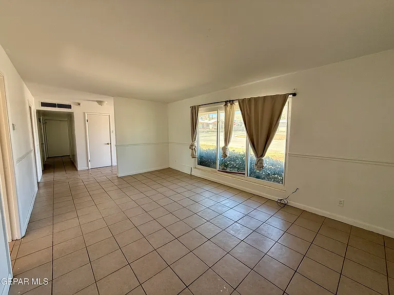2900 Polk Ave — Photo 6