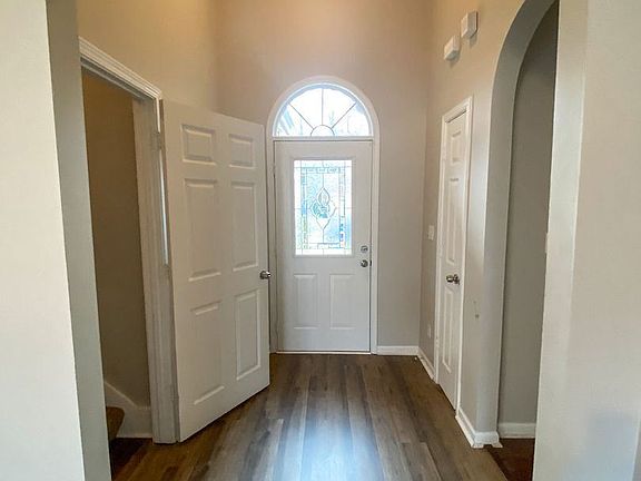 2nd image of 2565 Plum Creek Dr