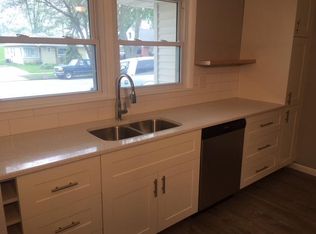 910 13th Ave NW, Rochester, MN 55901