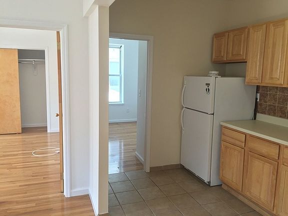 2nd image of 3006 44th St Fl 2F