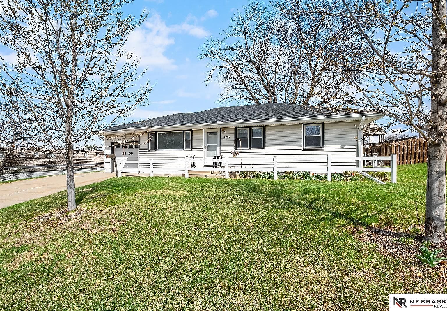 4909 S 84th St, Ralston, NE 68127 Zillow
