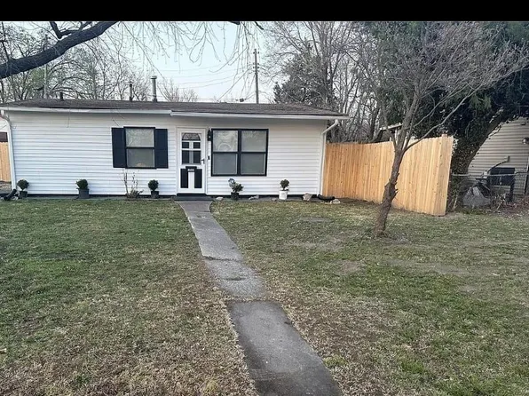 1211 Saint Michael Dr, Cahokia, IL 62206