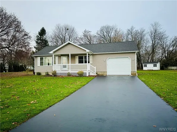 7149 Orchard Park Rd, Oakfield, NY 14125