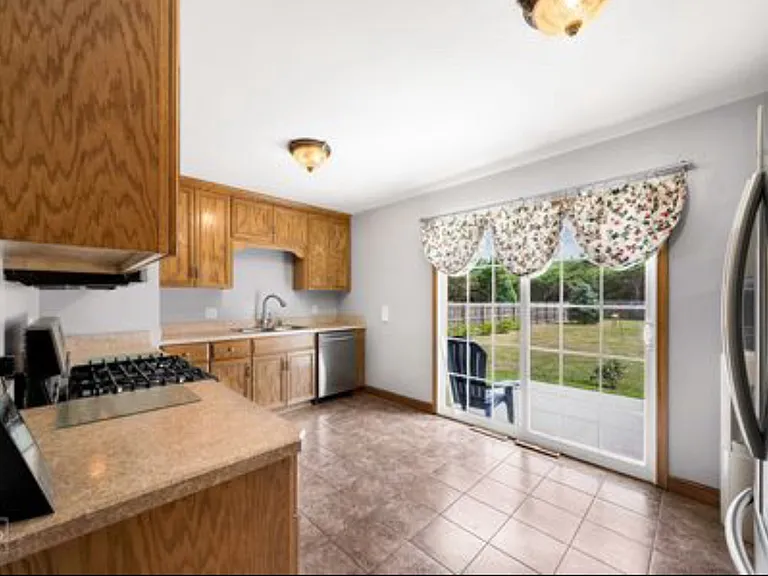 40 E Rickard Dr — Photo 9