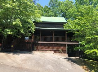 2955 Raven Fork Cir, Sevierville, TN 37876