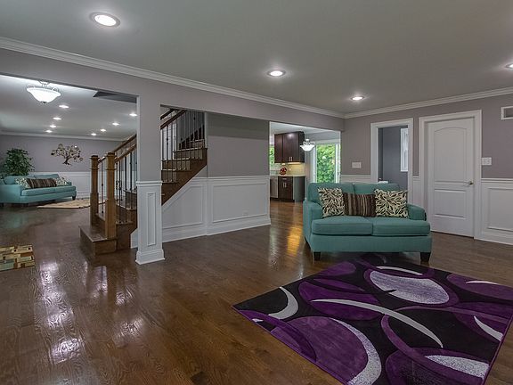 2nd image of 20920 Cambridge Ln