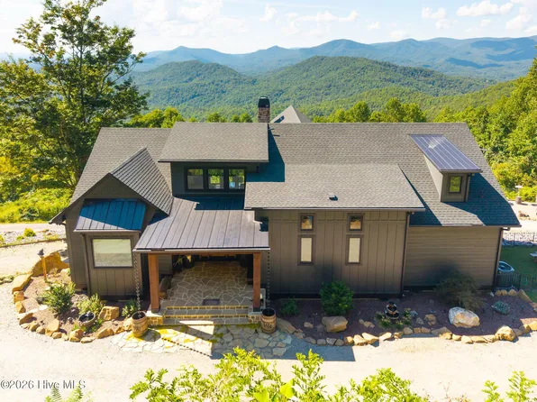 100 Little Den Lane, Murphy, NC 28906