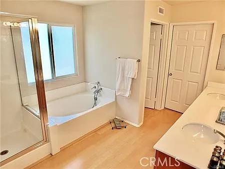 1566 Plymouth Ln — Photo 19