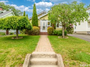 62 Fennbrook Rd, West Hartford, CT 06119