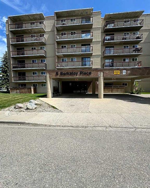 1st image of 5 S Berkeley Pl W #617