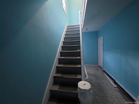 5th image of 127 W Parmenter Street