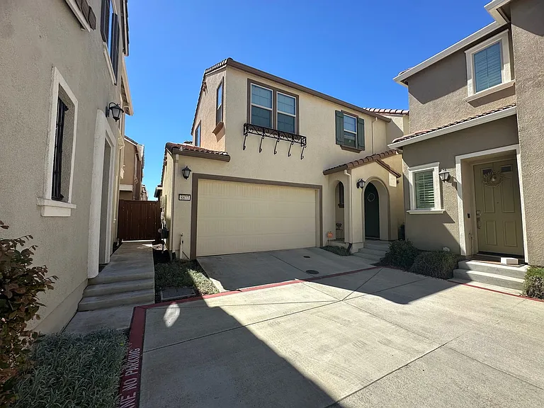 8877 Solo Way — Photo 1