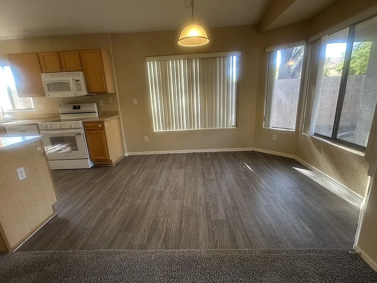 3285 E Ford Ave — Photo 17