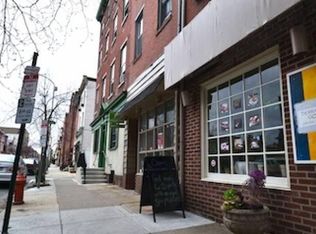 328 S 17th St #3R, Philadelphia, PA 19103