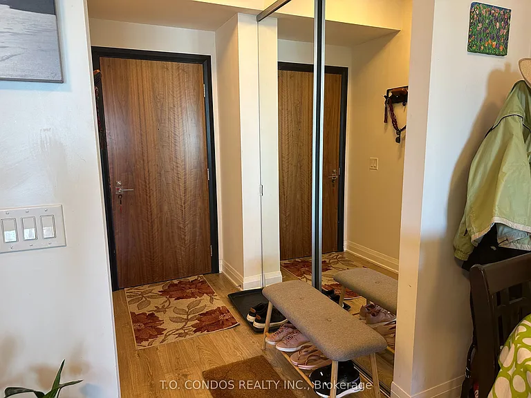 36 Park Lawn Rd #1506 — Photo 1