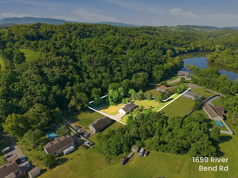 1690 River Bend Rd — Photo 47