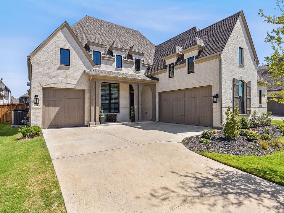 1st image of 534 Fair Dr