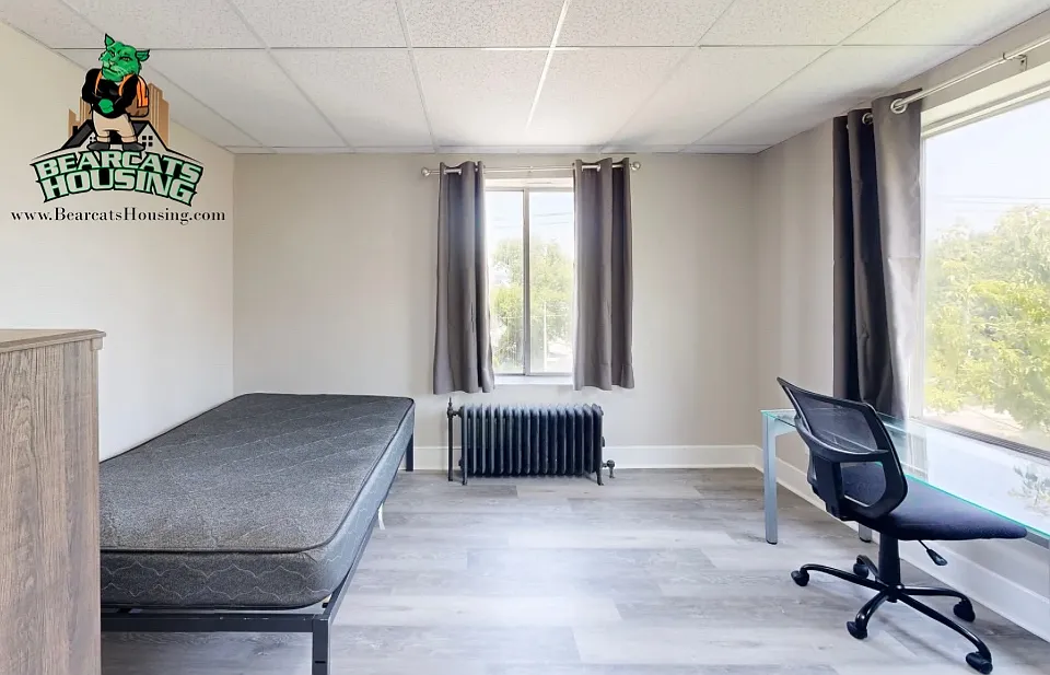 80 Conklin Ave #1