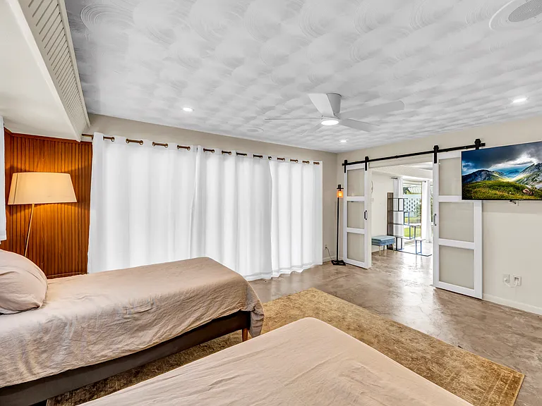 7847 Northaven Rd — Photo 27