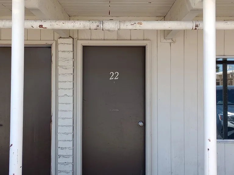 340 6th St — Photo 2