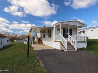 19 Hillside Pl, Kunkletown, PA 18058