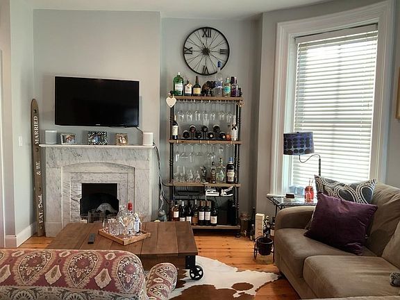 3rd image of 54 Monument Ave APT 4