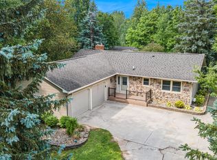 10436 Halsey Rd, Grand Blanc, MI 48439