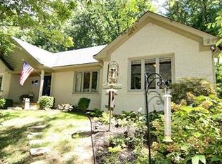 4633 Woodhaven Dr, Zionsville, IN 46077