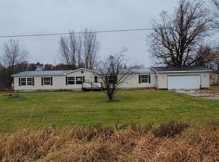 2178 W Huckleberry Rd, Sanford, MI 48657