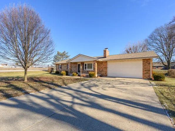 201 N Locust Dr, Seymour, IN 47274