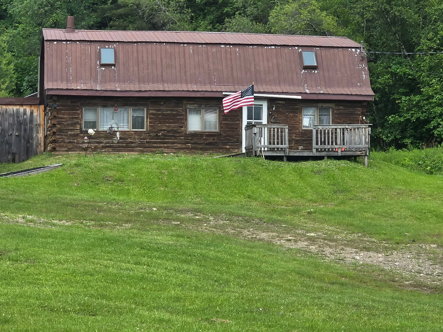3 bed, 1680 sqft, $1,400 — Photo 1