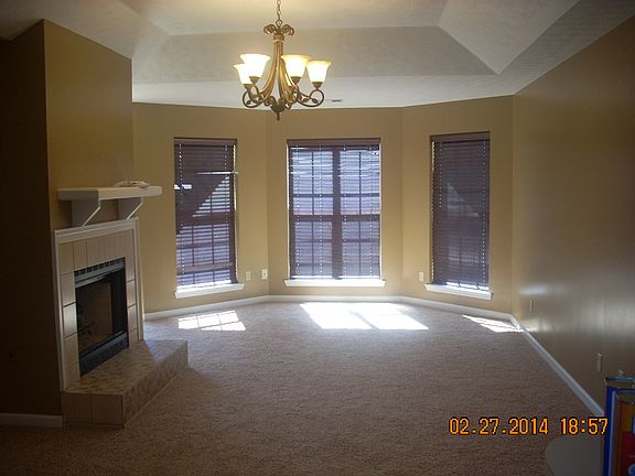 4th image of 3 Lexington Cir