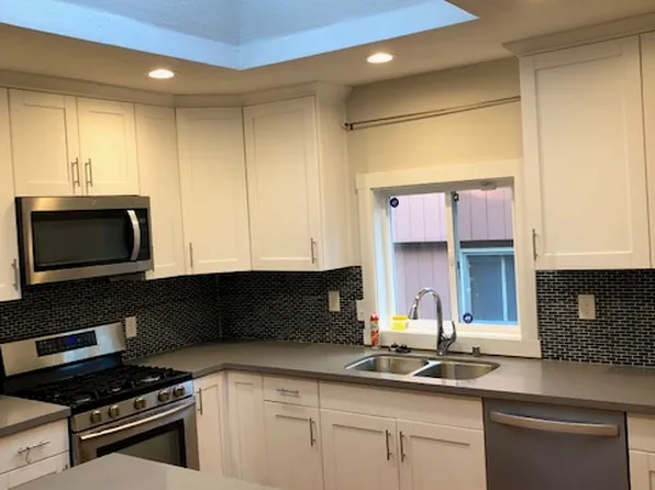 536 NE 103rd St, Seattle, WA 98125