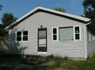 702 N Madison St, Lincoln, IL