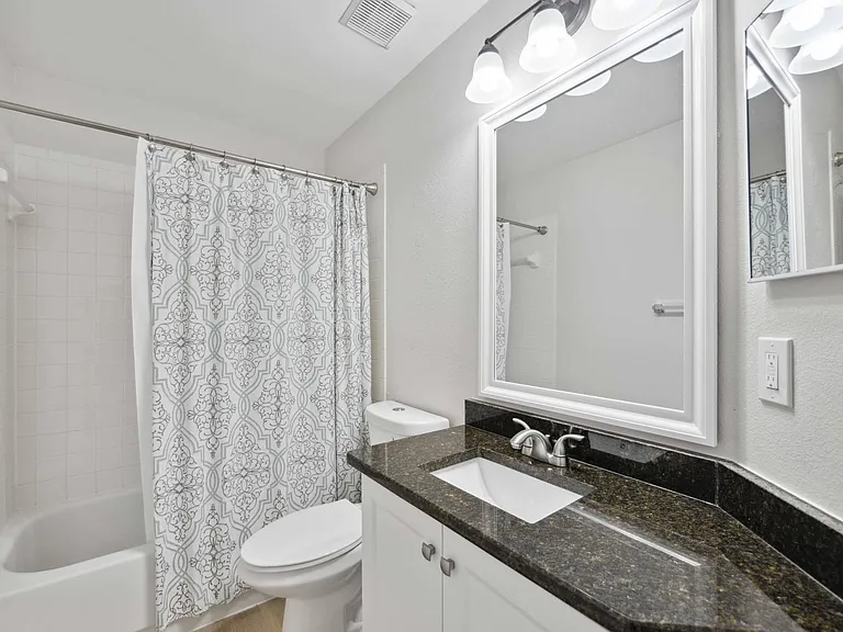 4107 11th Ave E — Photo 13