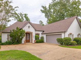 180 Cotton Wood Dr, Madison, MS 39110