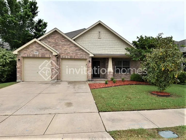 510 Maplewood Dr — Photo 1