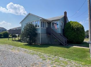 60 Ashworth Ave, Stonington, CT 06378