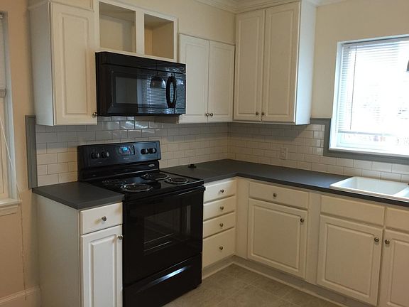 Kitchen left