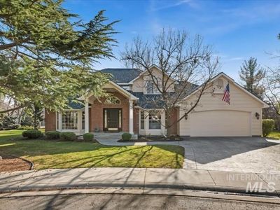 395 E Woodlander Ct, Eagle, ID, 83616