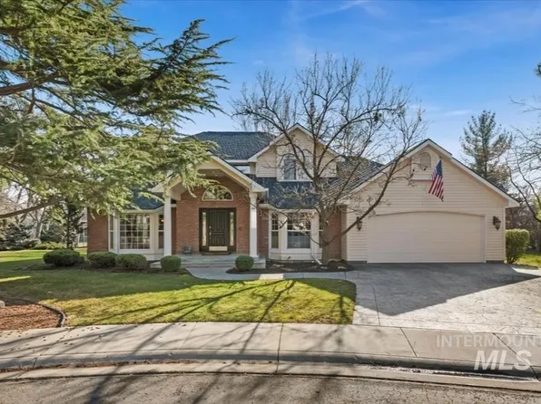 395 E Woodlander Ct, Eagle, ID 83616