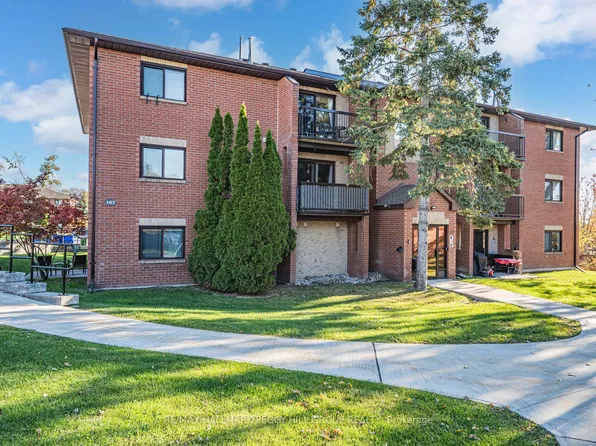 167 Edgehill Dr #E9, Barrie, ON L4N 1L9