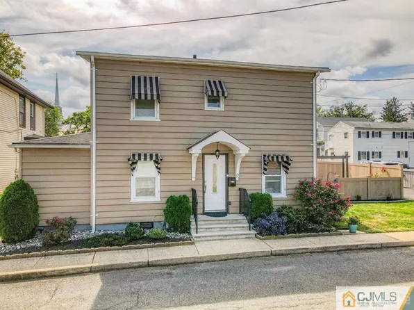 15 W 3rd St, Keyport, NJ 07735