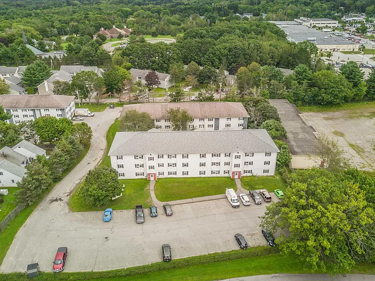 Cedarwoods Apartments — Photo 12